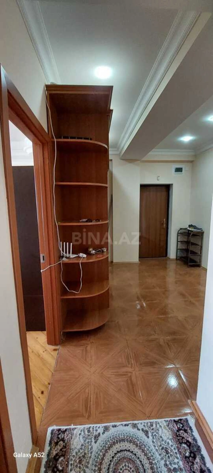 Satılır 2 otaqlı mənzil 86 m²