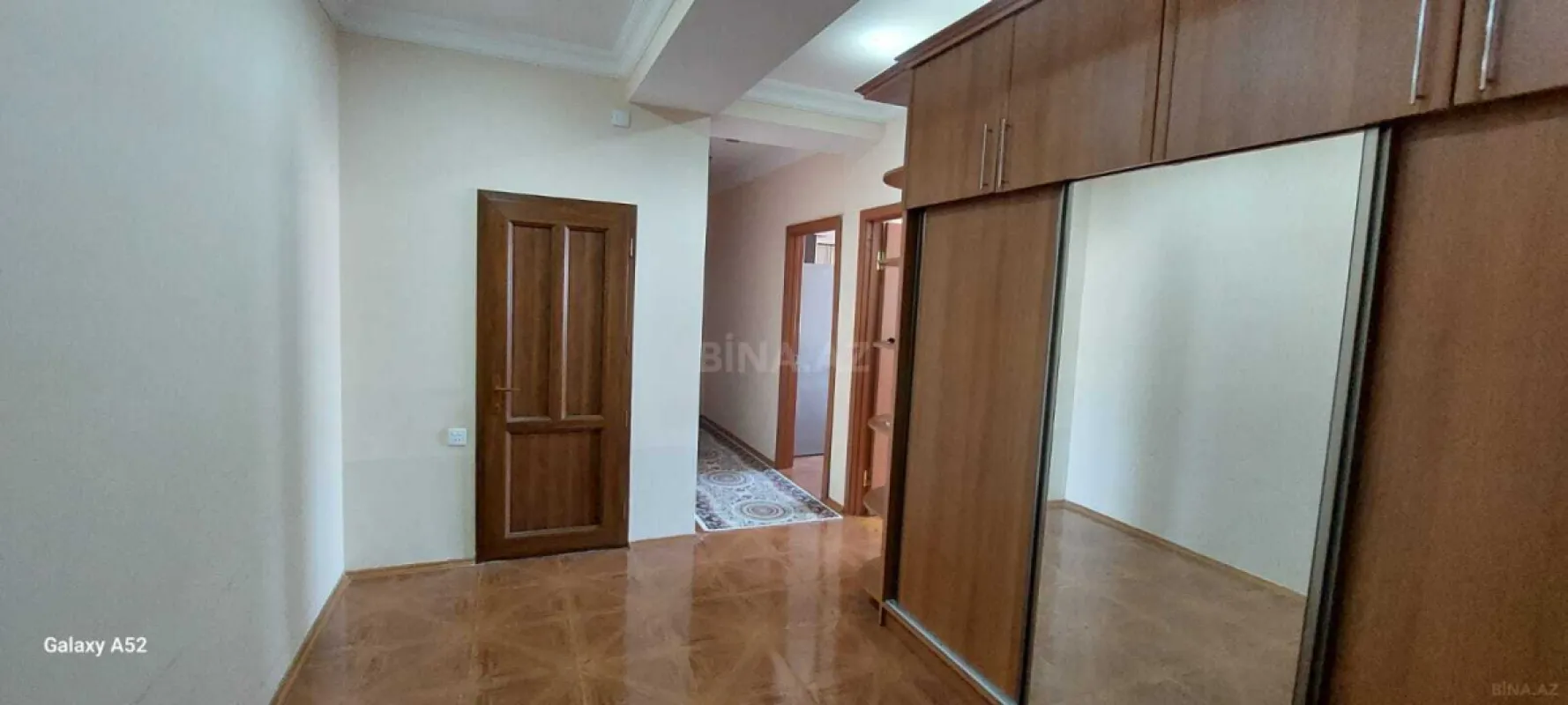Satılır 2 otaqlı mənzil 86 m²