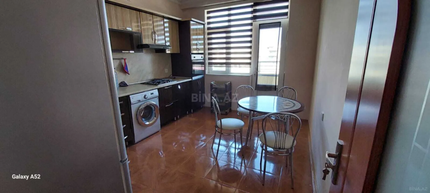 Satılır 2 otaqlı mənzil 86 m²