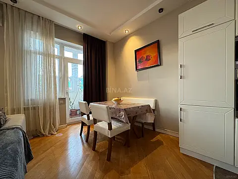 Satılır 2 otaqlı mənzil 100 m²