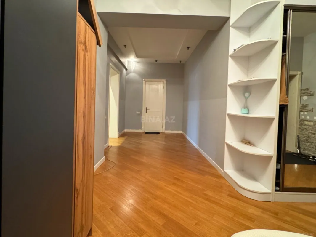 Satılır 2 otaqlı mənzil 100 m²