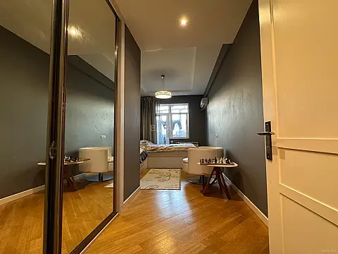 Satılır 2 otaqlı mənzil 100 m²