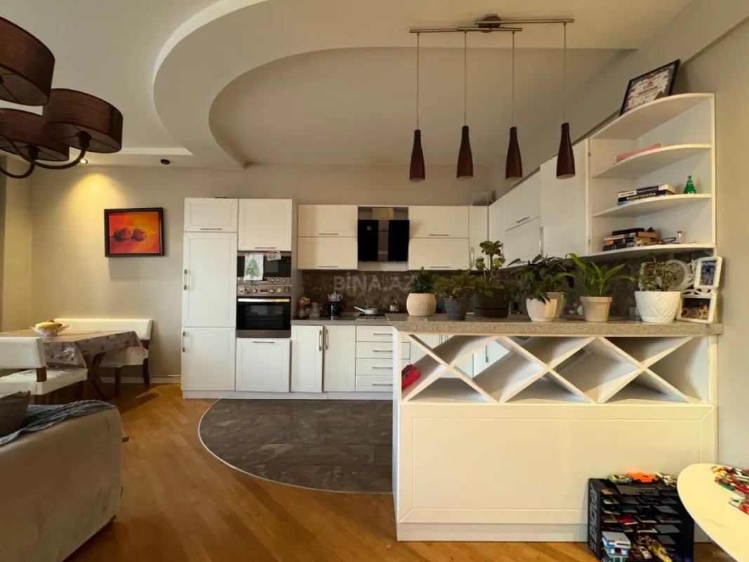 Satılır 2 otaqlı mənzil 100 m²