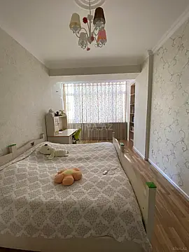 Satılır 3 otaqlı mənzil 146 m²