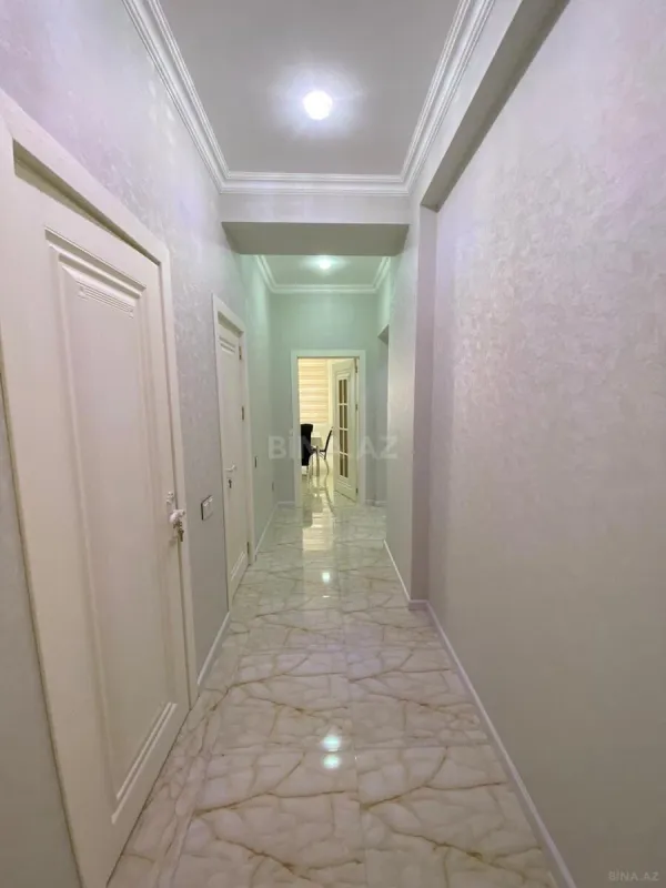 Satılır 3 otaqlı mənzil 146 m²