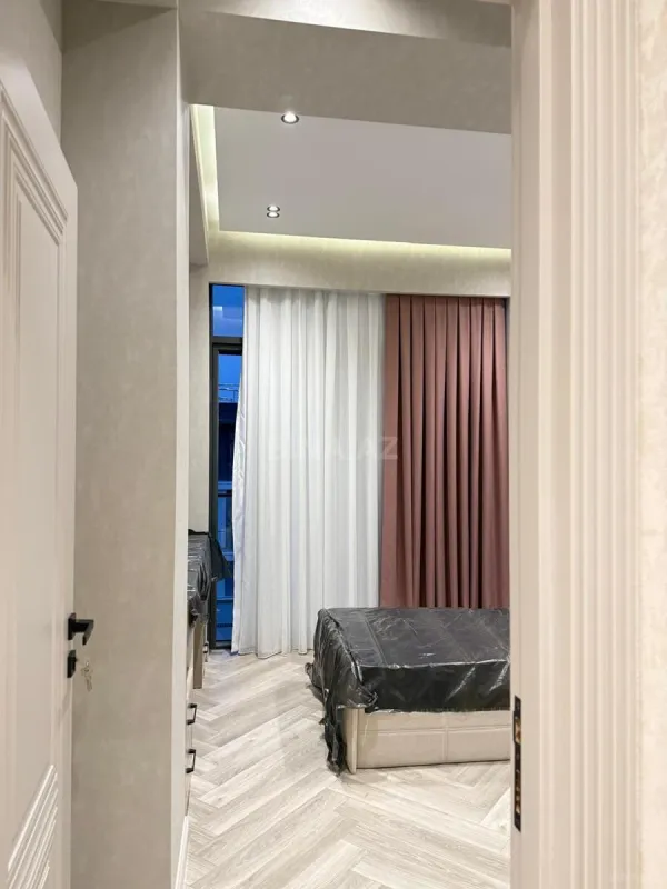 Satılır 3 otaqlı mənzil 119 m²