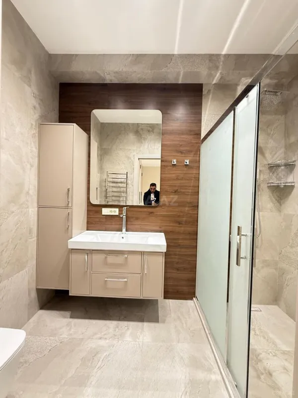 Satılır 3 otaqlı mənzil 119 m²