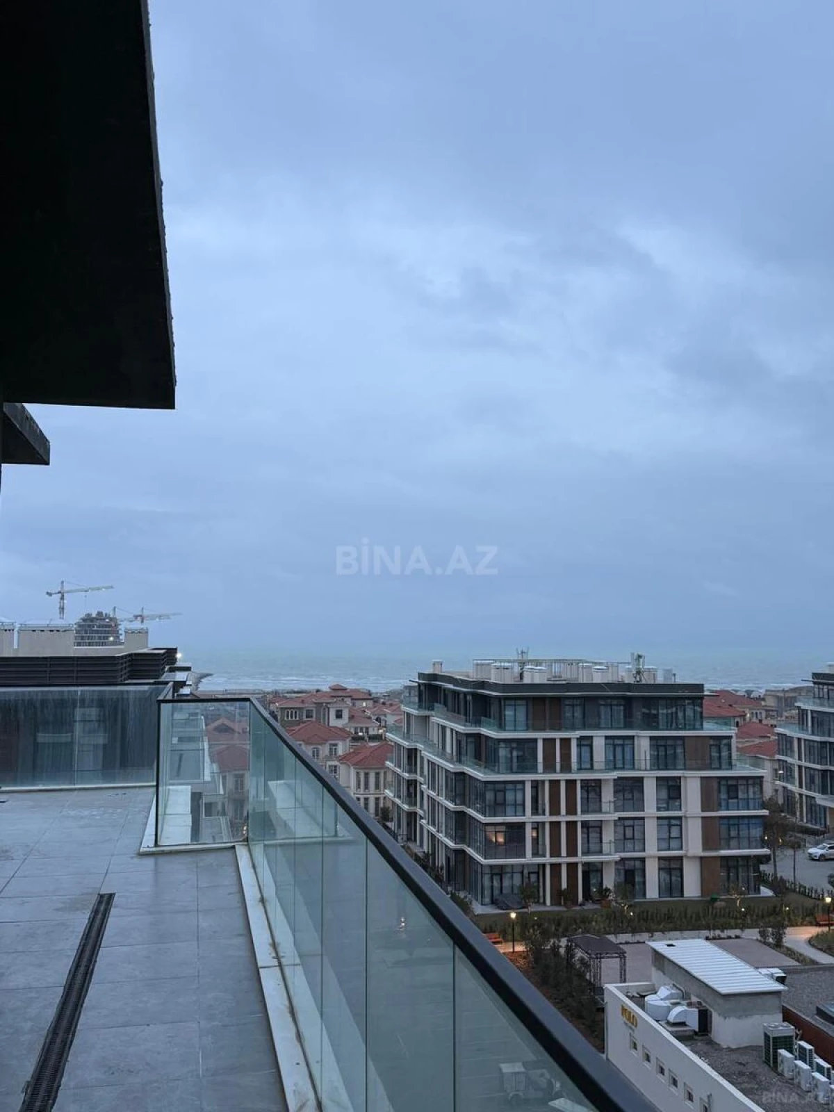 Satılır 3 otaqlı mənzil 119 m²