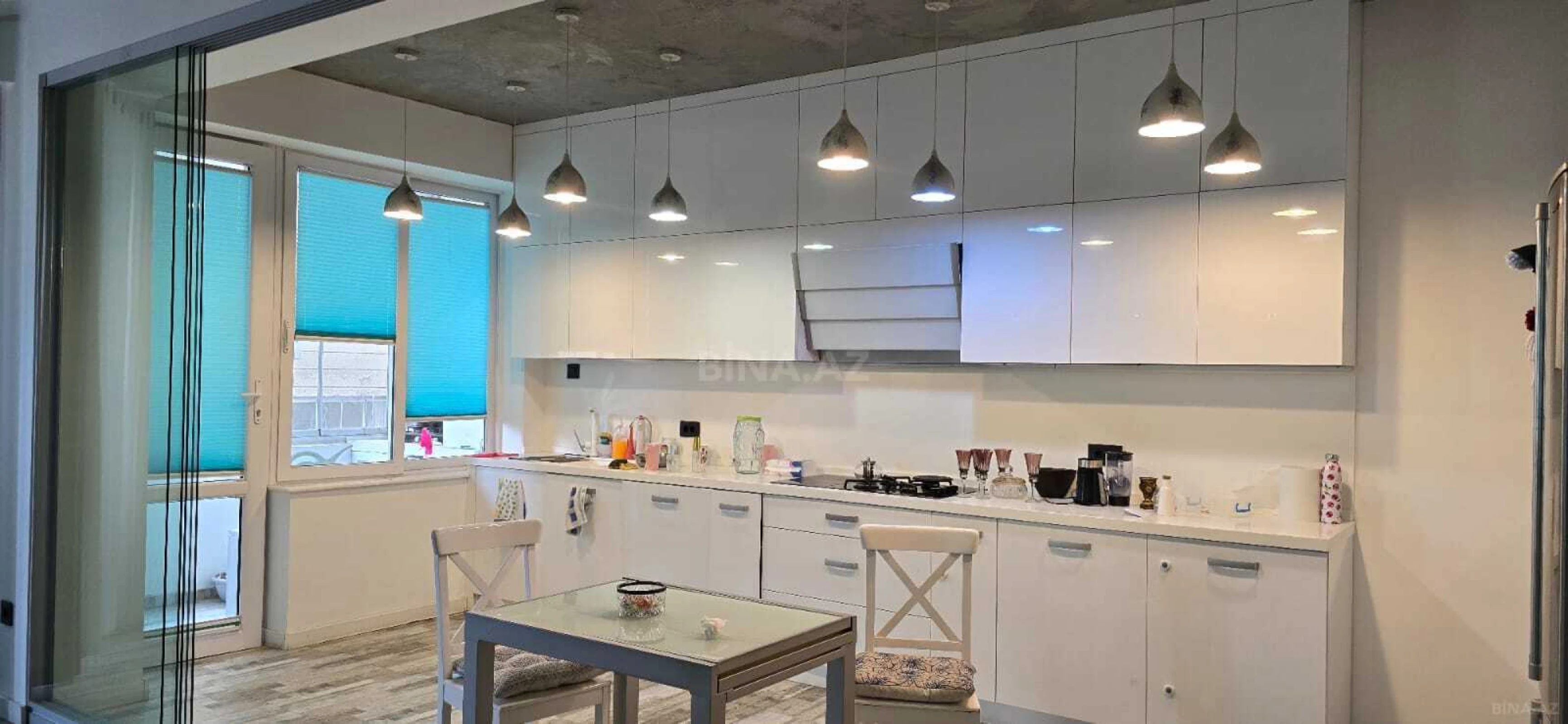 Kirayə verilir 3 otaqlı mənzil 140 m²