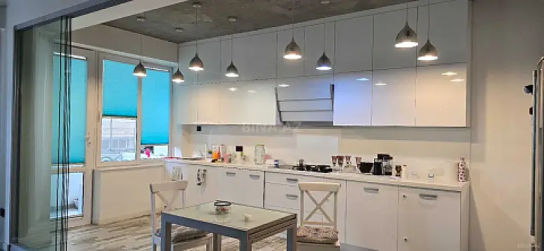 Kirayə verilir 3 otaqlı mənzil 140 m²