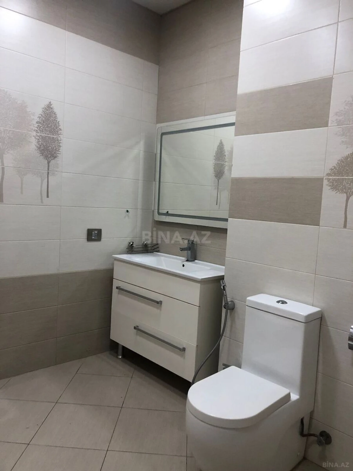 Kirayə verilir 3 otaqlı mənzil 155 m²