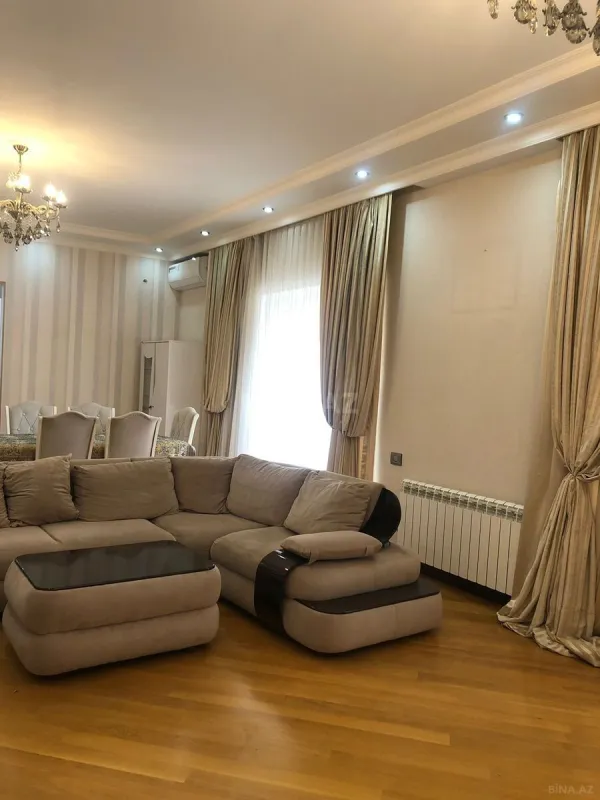 Kirayə verilir 3 otaqlı mənzil 155 m²