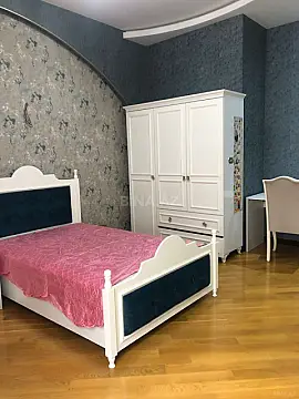 Kirayə verilir 3 otaqlı mənzil 155 m²