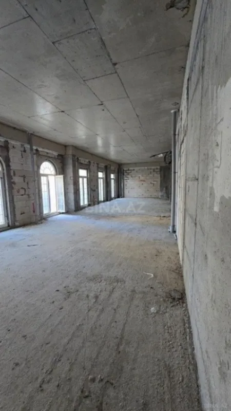 Satılır 3 otaqlı mənzil 145 m²