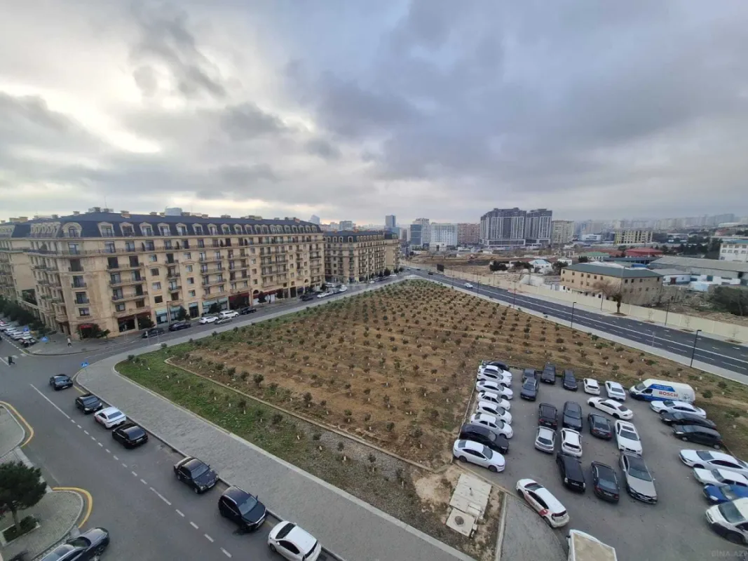 Satılır 3 otaqlı mənzil 123 m²