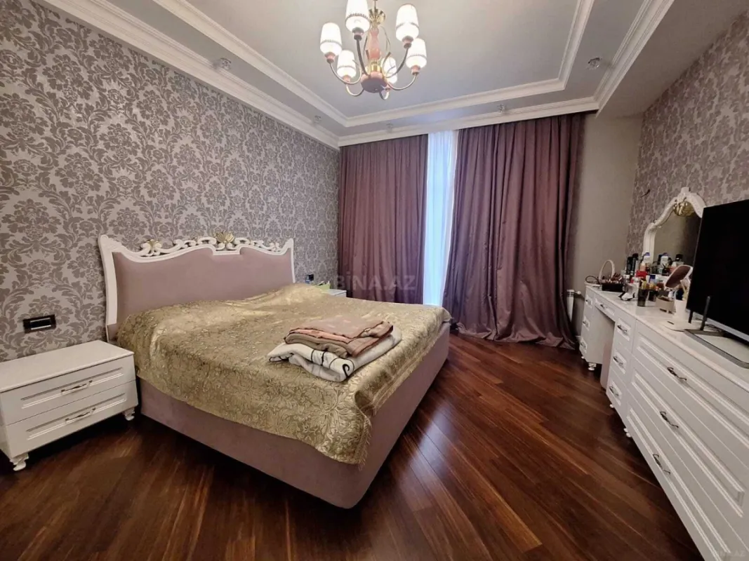 Satılır 3 otaqlı mənzil 123 m²