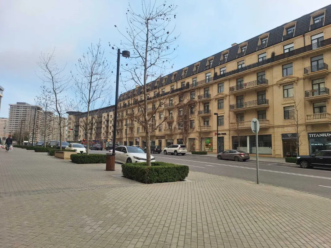 Satılır 3 otaqlı mənzil 123 m²