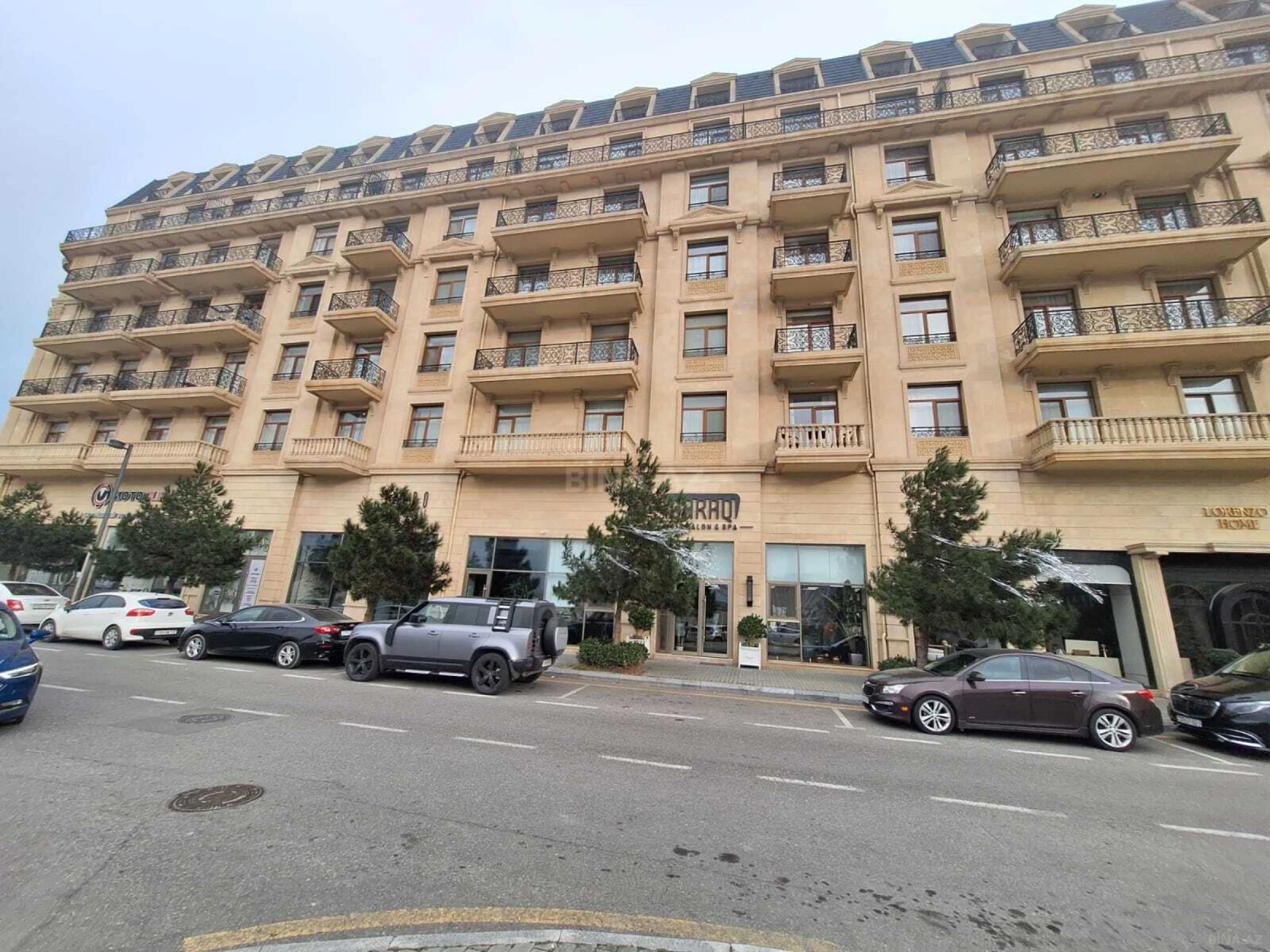 Satılır 3 otaqlı mənzil 123 m²