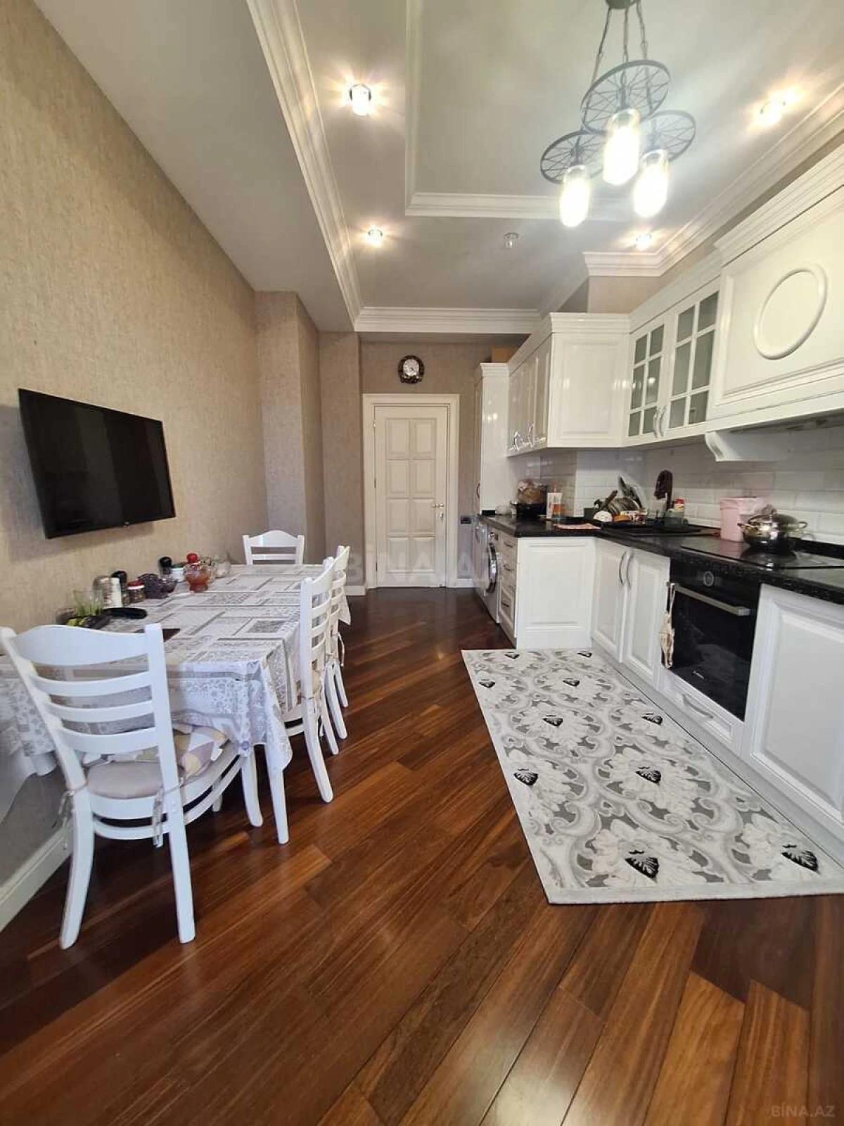 Satılır 3 otaqlı mənzil 123 m²