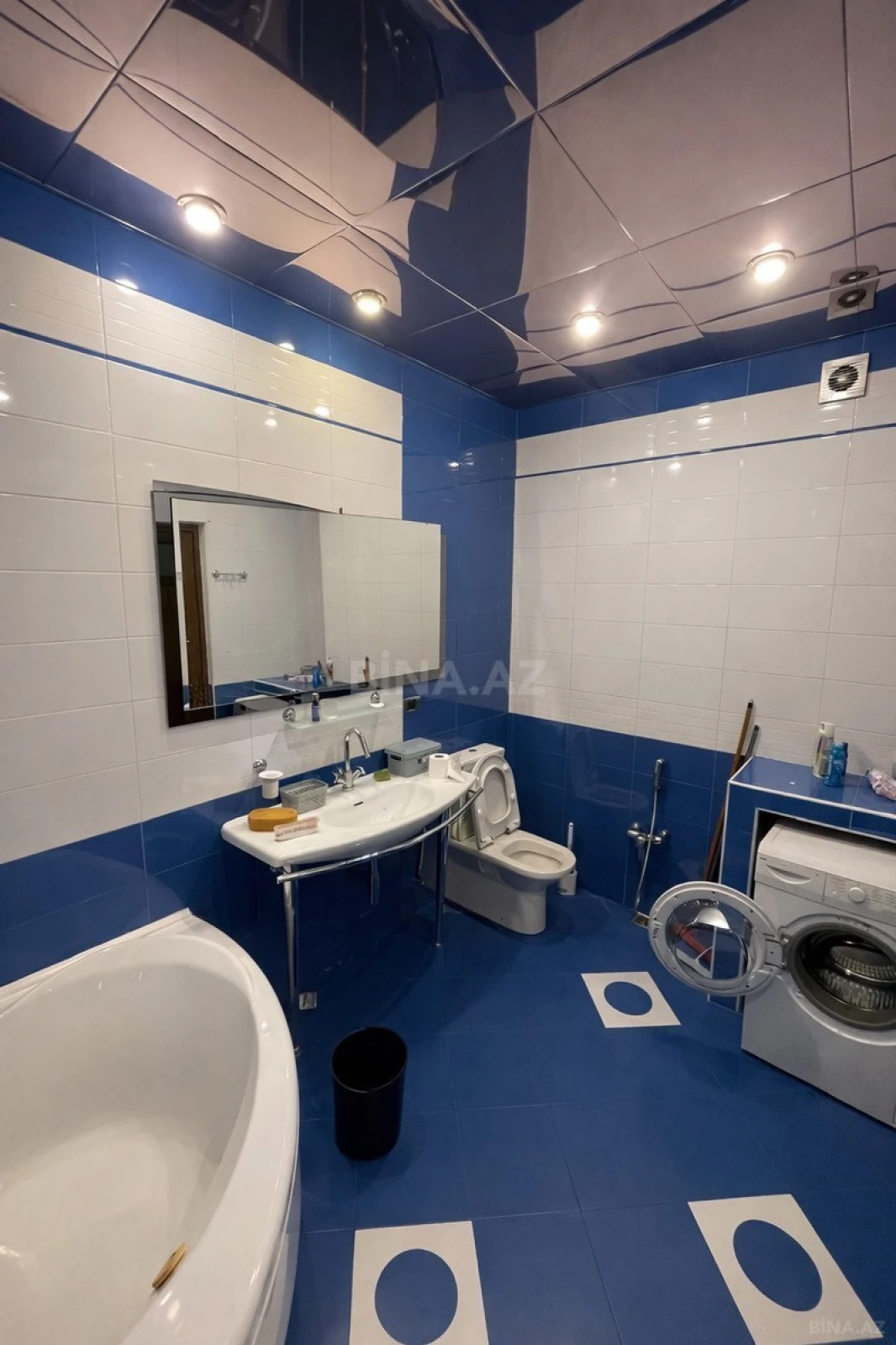 Satılır 3 otaqlı mənzil 165 m²