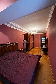Satılır 3 otaqlı mənzil 165 m²