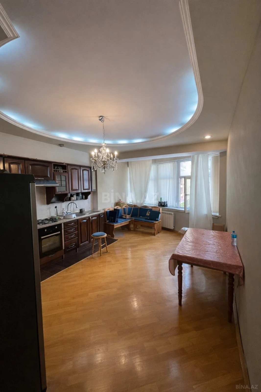 Satılır 3 otaqlı mənzil 165 m²