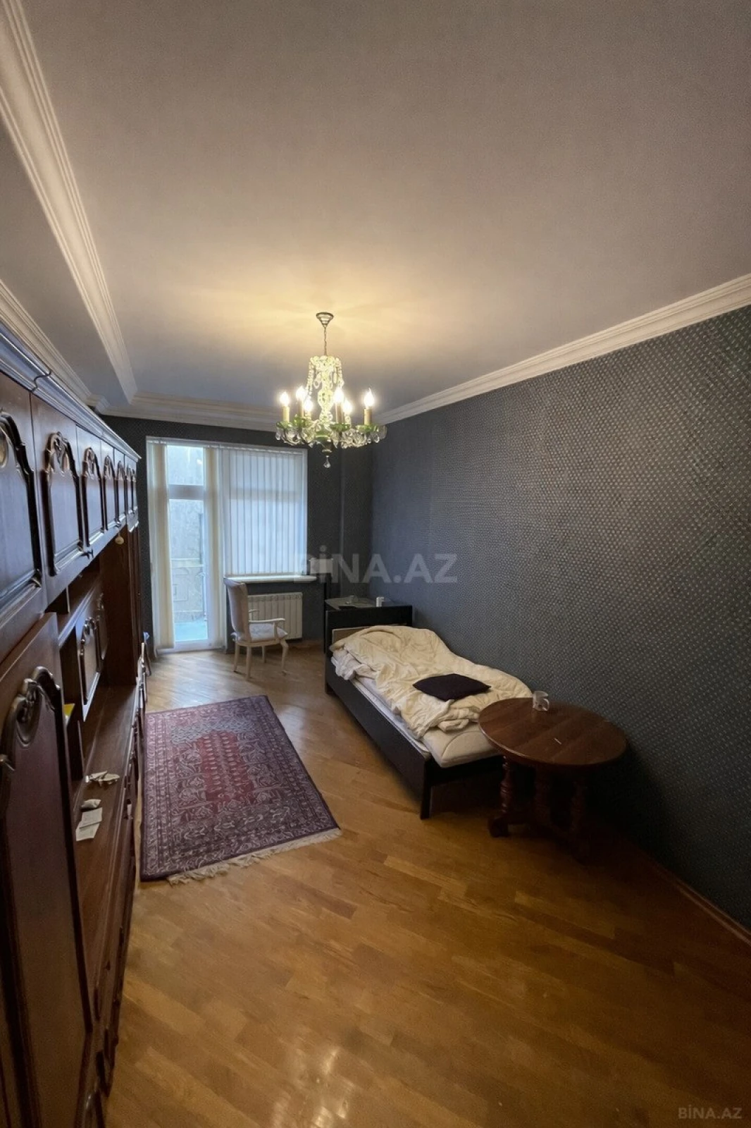 Satılır 3 otaqlı mənzil 165 m²