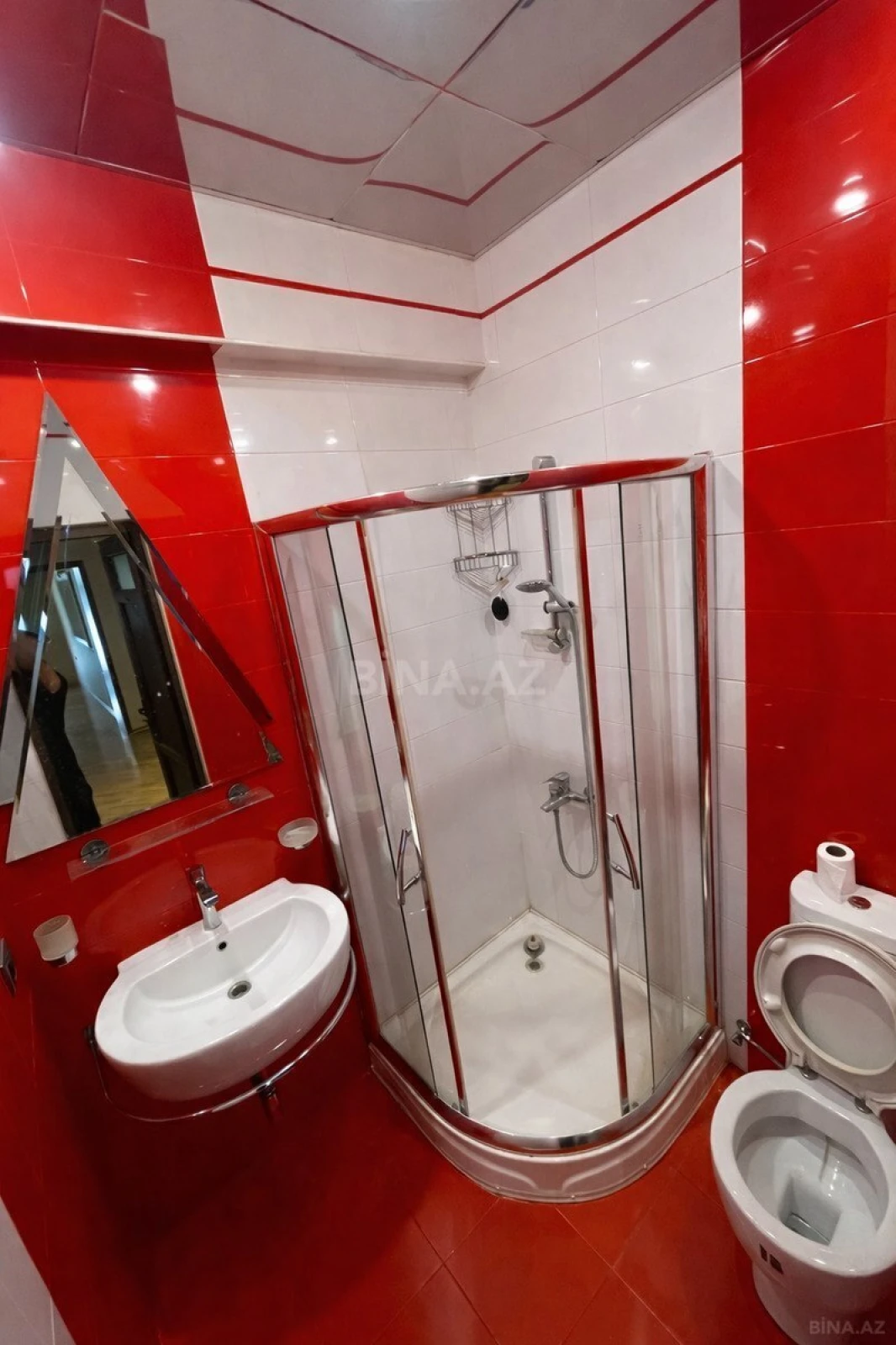 Satılır 3 otaqlı mənzil 165 m²