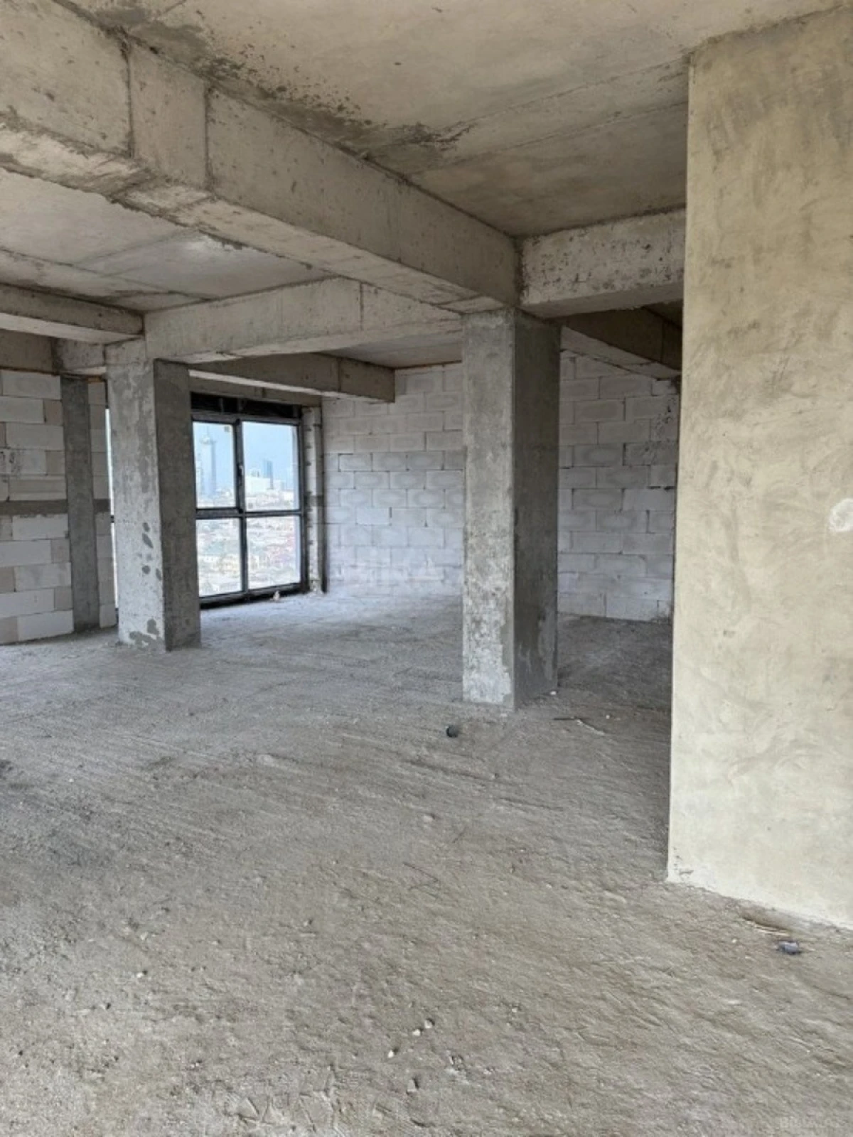 Satılır 3 otaqlı mənzil 91 m²