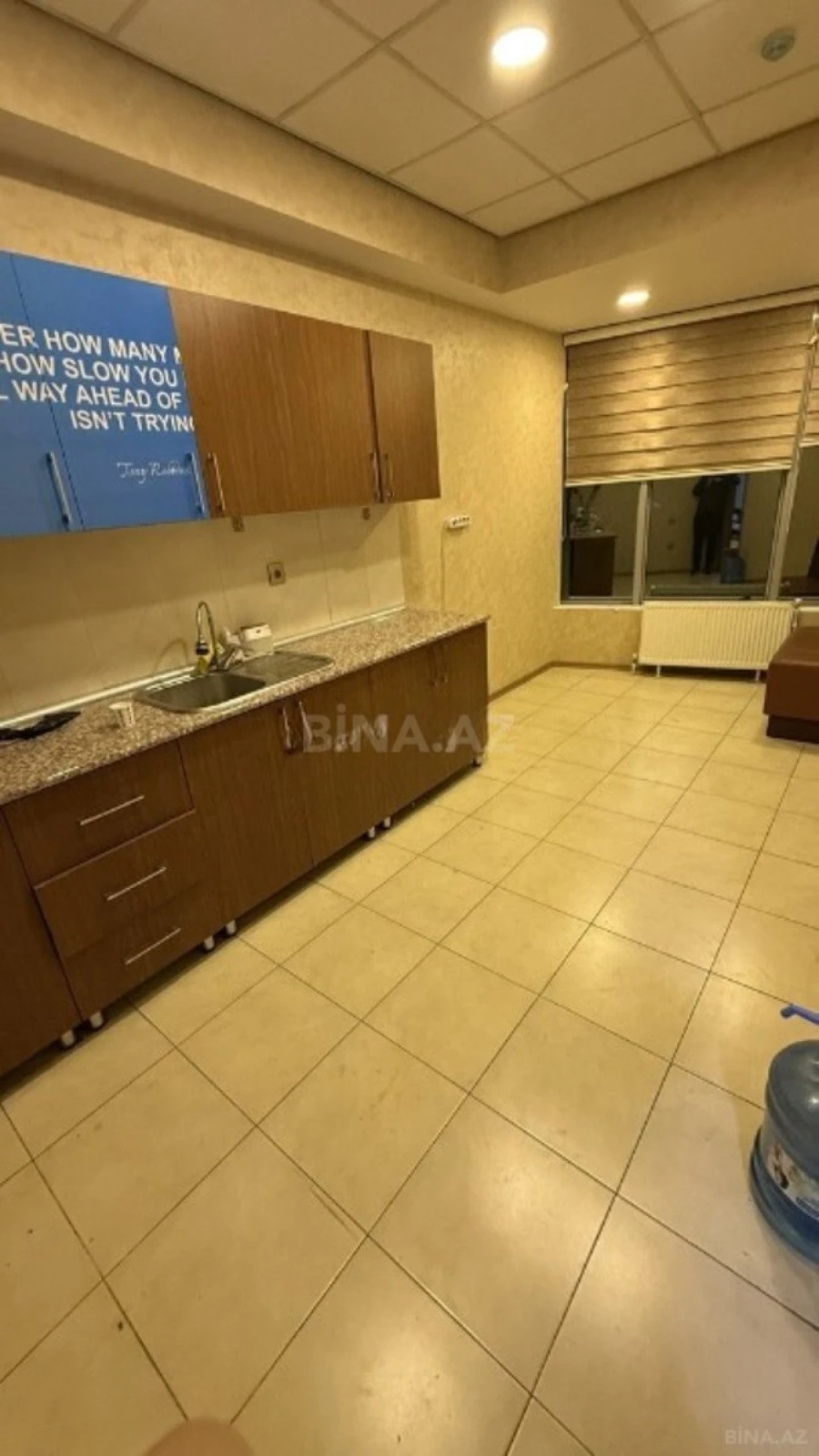 Kirayə verilir 9 otaqlı ofis 200 m²