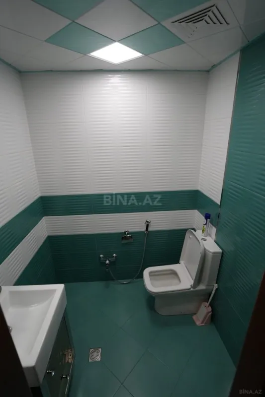 Kirayə verilir 4 otaqlı mənzil 178 m²