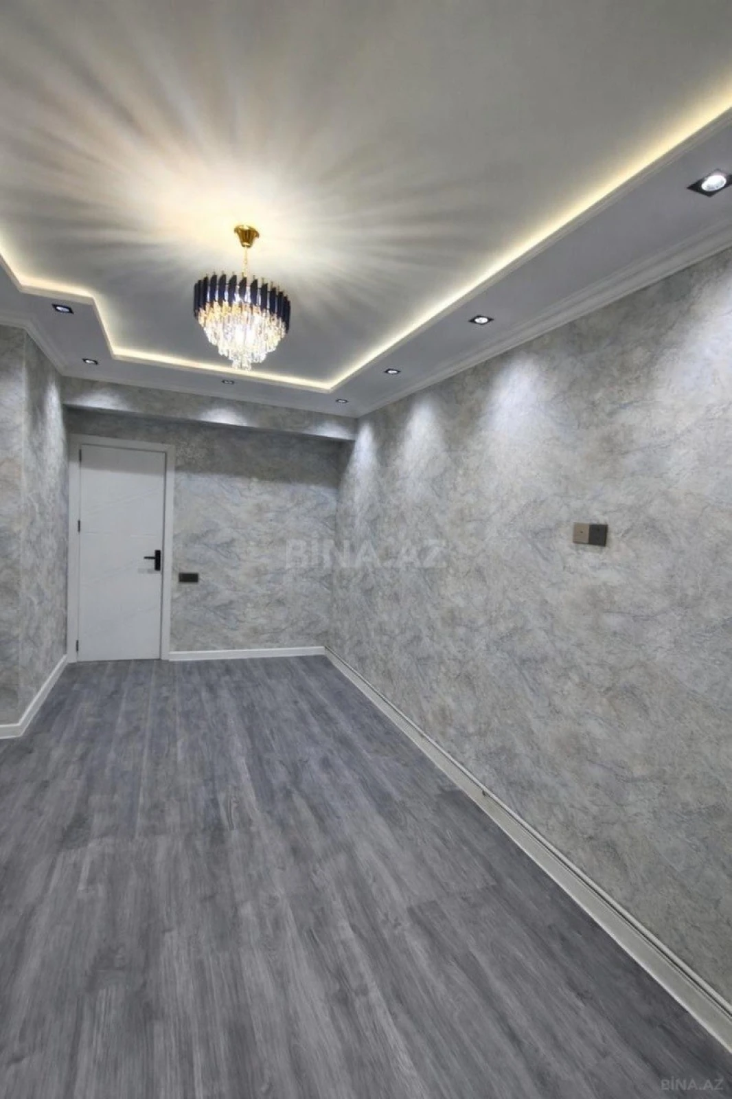 Satılır 2 otaqlı mənzil 74 m²