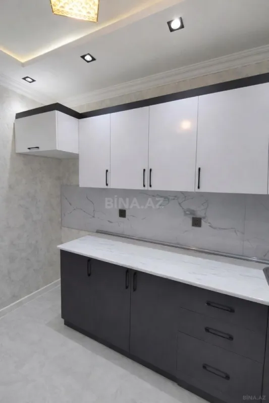 Satılır 2 otaqlı mənzil 74 m²