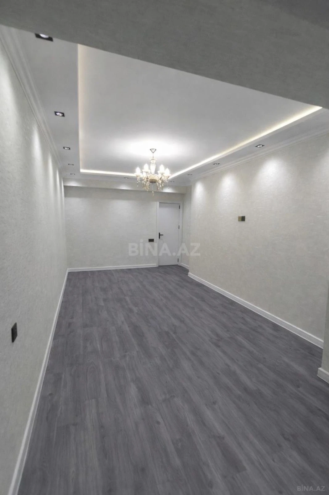 Satılır 2 otaqlı mənzil 74 m²