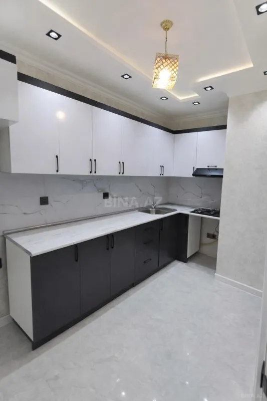 Satılır 2 otaqlı mənzil 74 m²