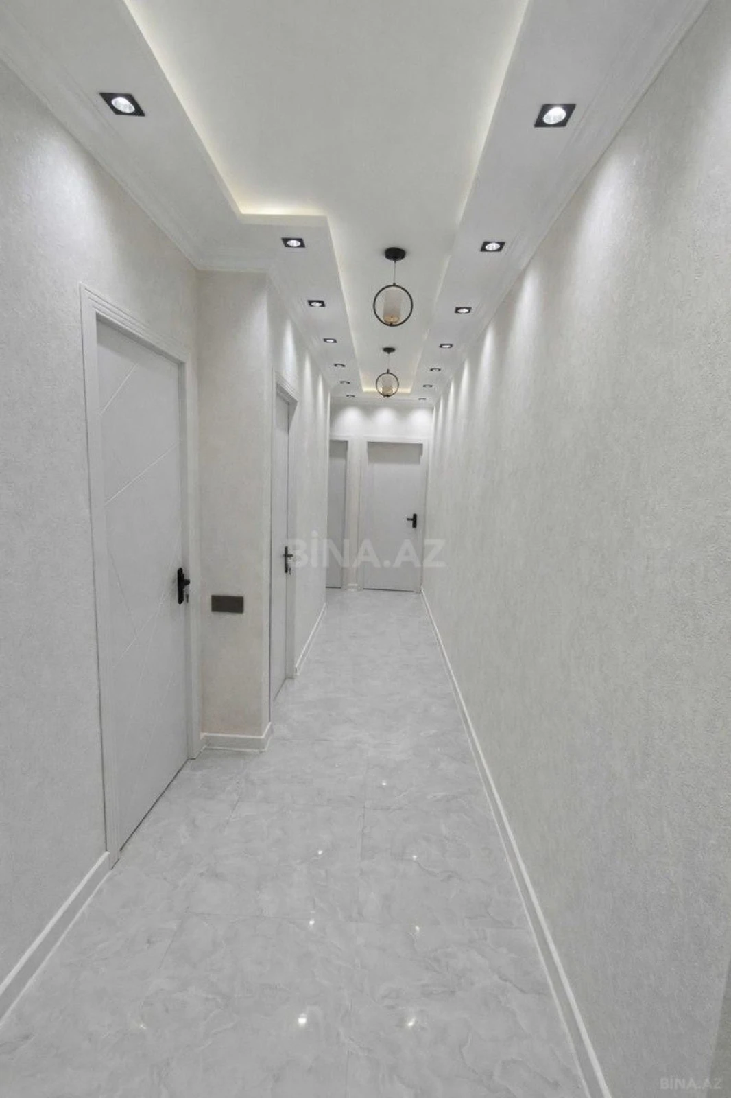 Satılır 2 otaqlı mənzil 74 m²