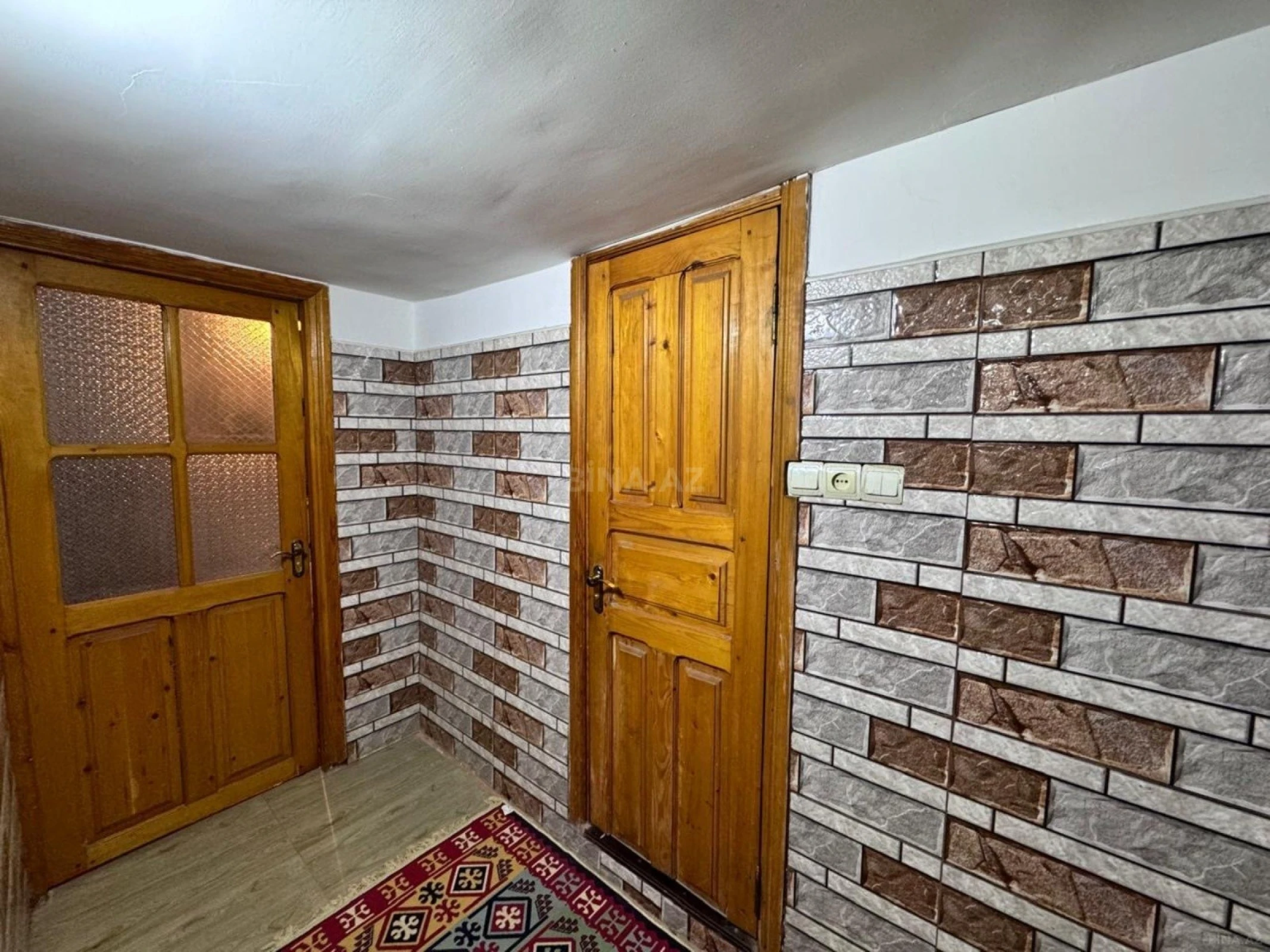 Satılır 4 otaqlı mənzil 100 m²