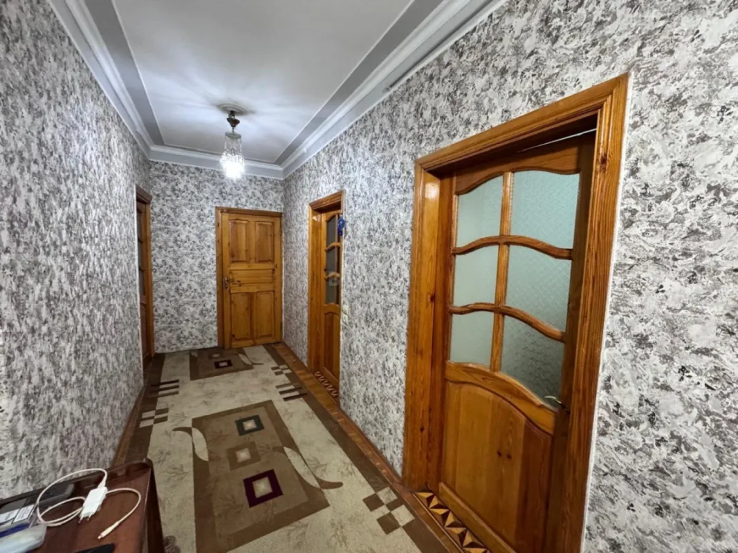 Satılır 4 otaqlı mənzil 100 m²