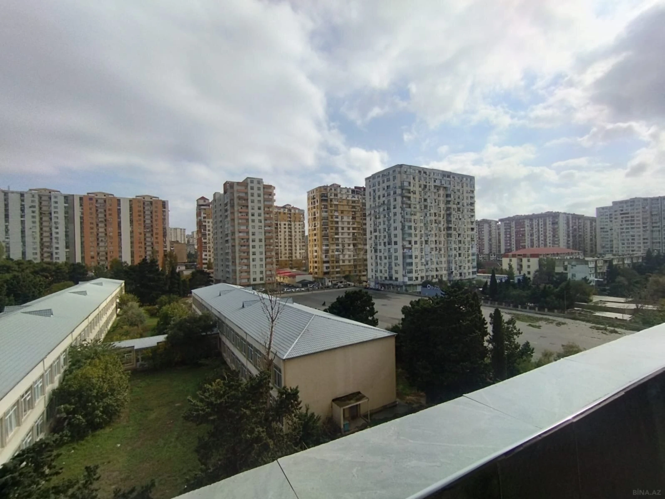 Satılır 2 otaqlı mənzil 58 m²