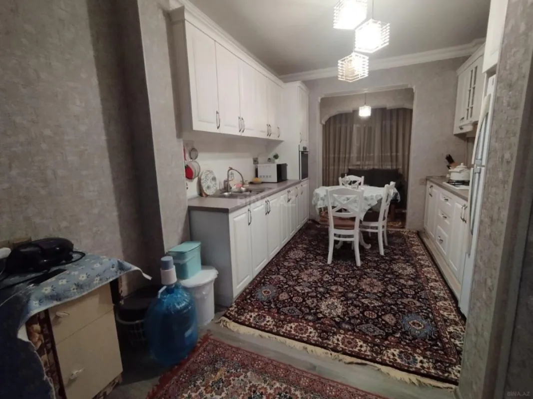 Satılır 4 otaqlı mənzil 100 m²