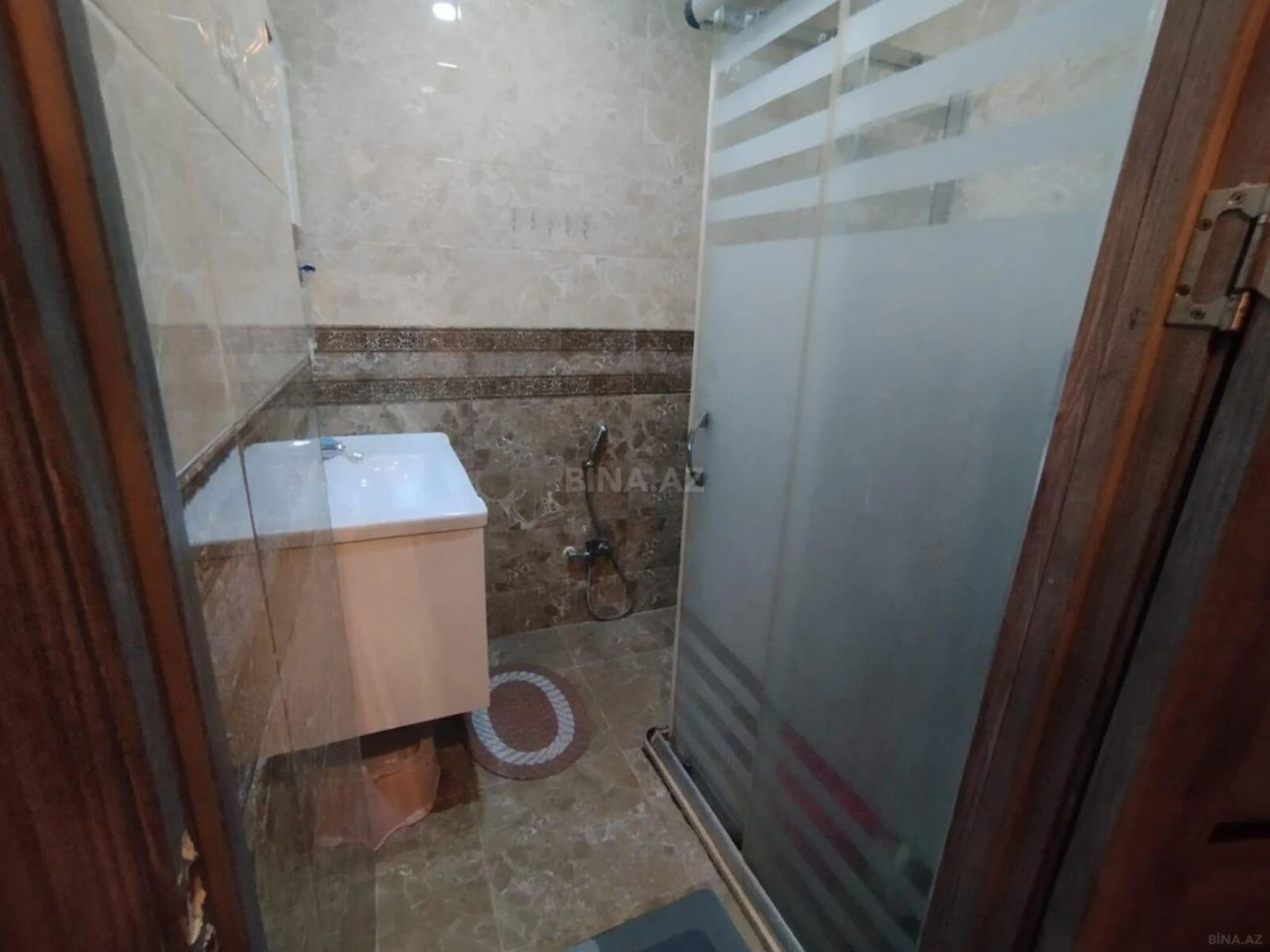Satılır 4 otaqlı mənzil 100 m²