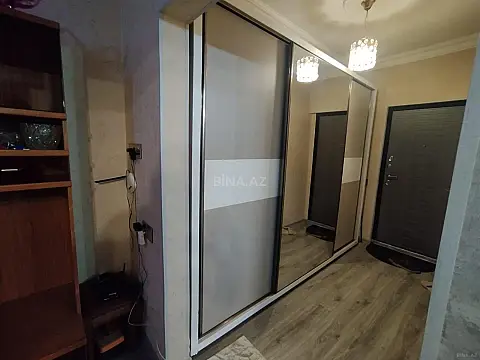 Satılır 4 otaqlı mənzil 100 m²