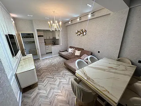 Satılır 2 otaqlı mənzil 56 m²