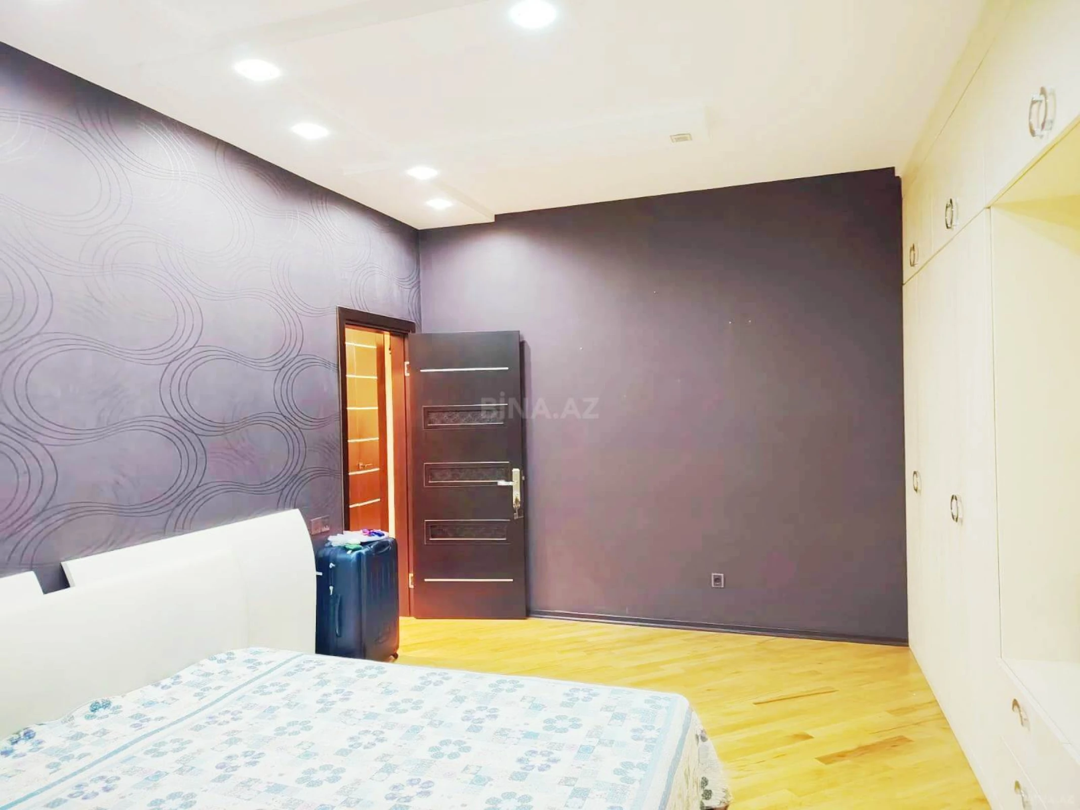 Satılır 3 otaqlı mənzil 85 m²