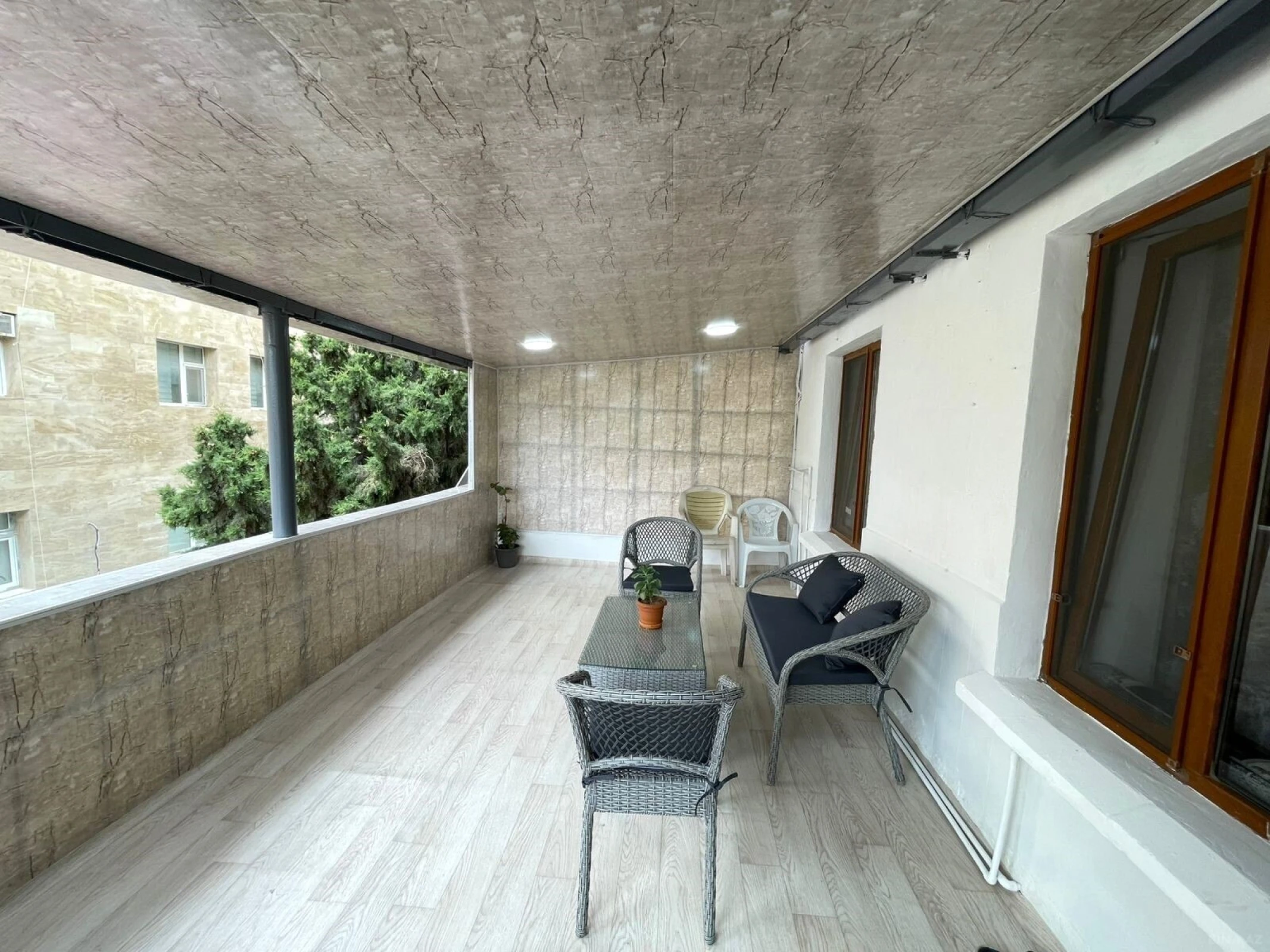 Satılır 3 otaqlı mənzil 120 m²