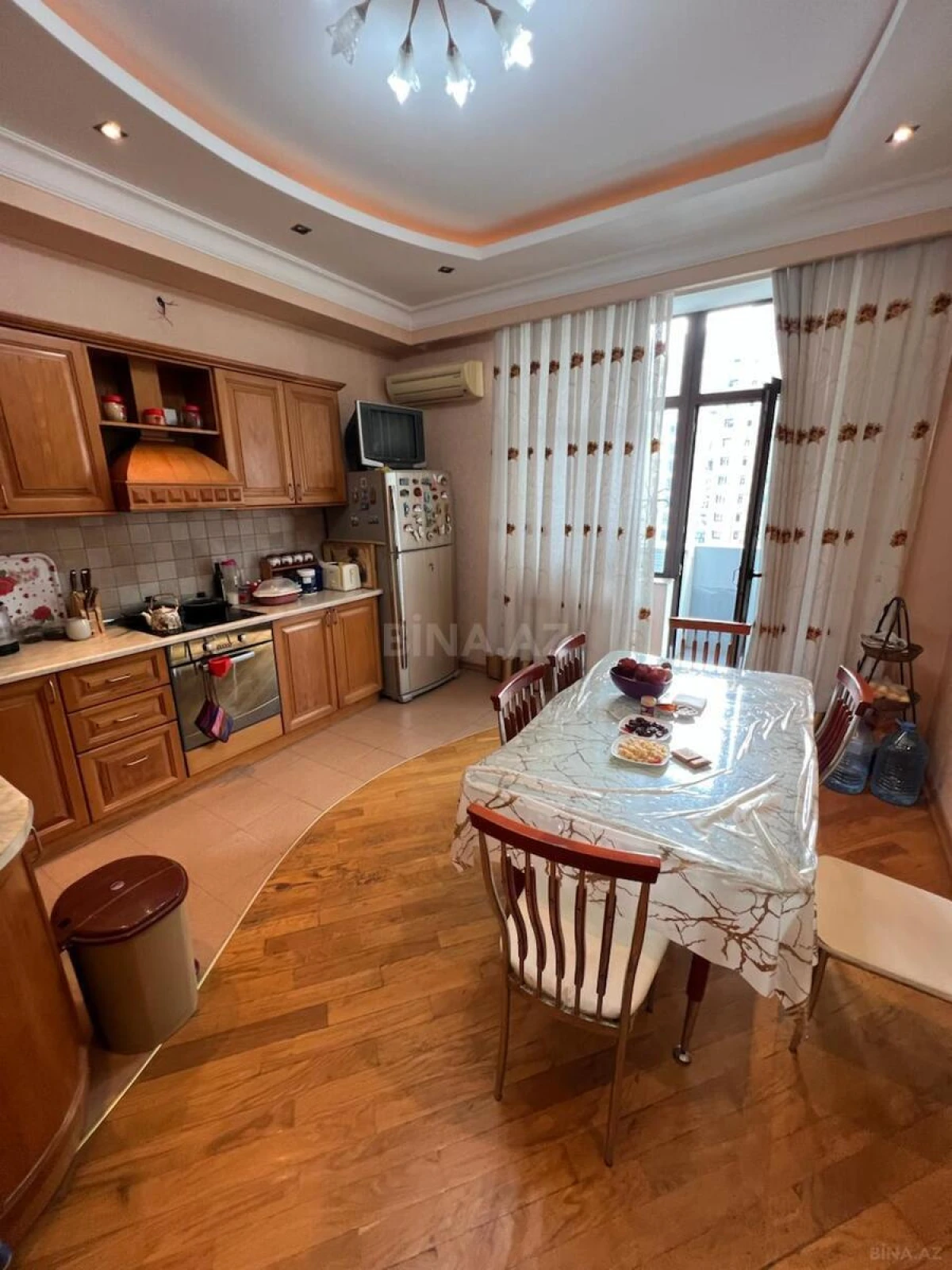 Satılır 3 otaqlı mənzil 167 m²