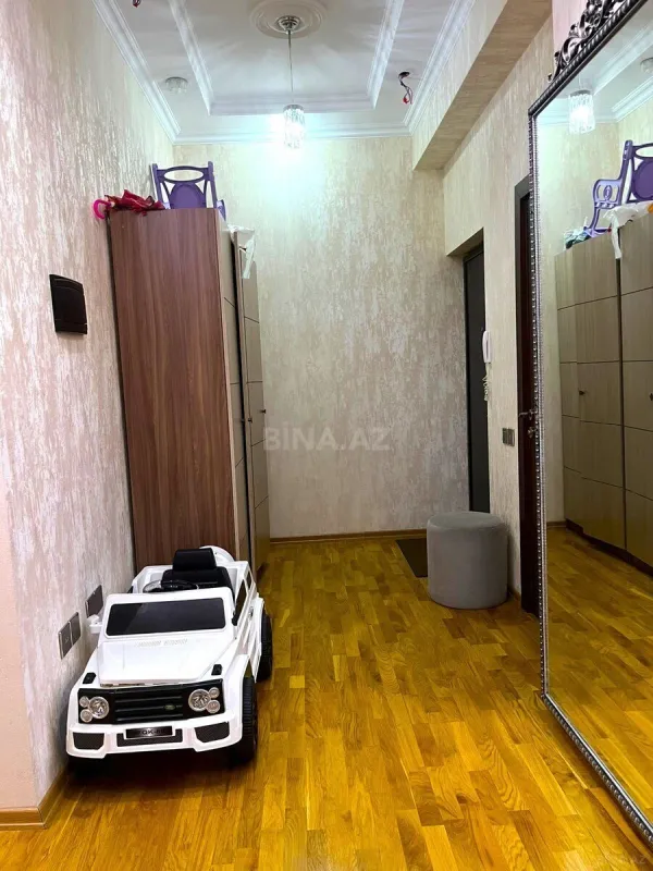 Satılır 3 otaqlı mənzil 115 m²