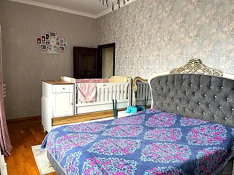 Satılır 3 otaqlı mənzil 115 m²