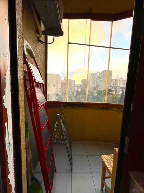 Satılır 3 otaqlı mənzil 115 m²