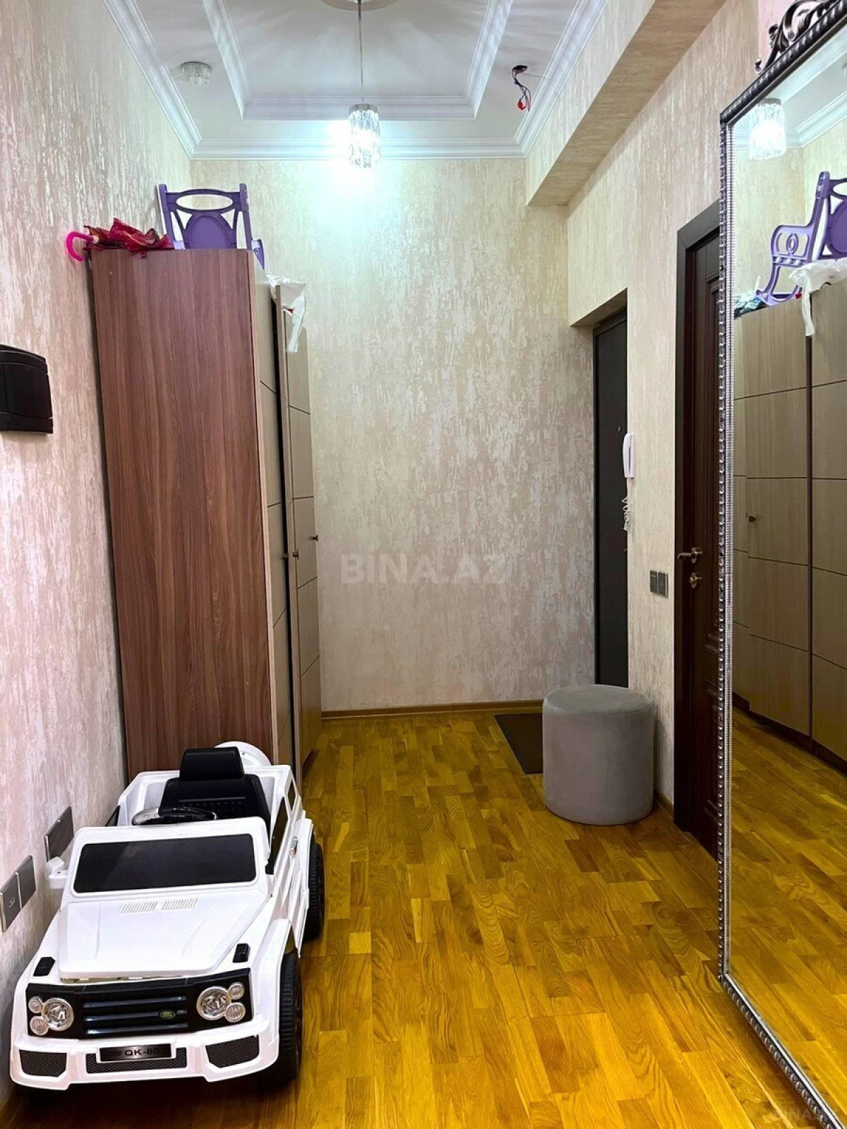 Satılır 3 otaqlı mənzil 115 m²
